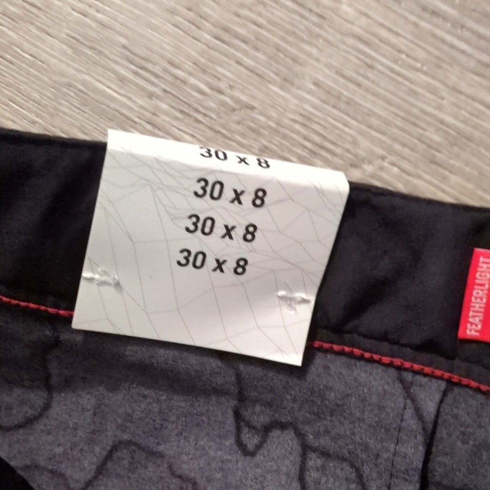 686 Everywhere Featherlight Black Chino Shorts Size 30x8 - Picture 8 of 12